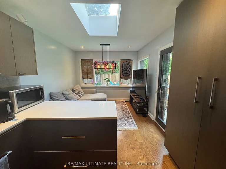 10 Noel Ave — Photo 7