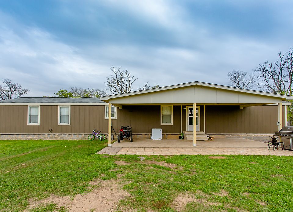 1st image of 10616 Oakwood Dr