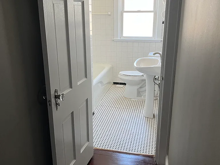 3001 Bellewood Ave — Photo 5