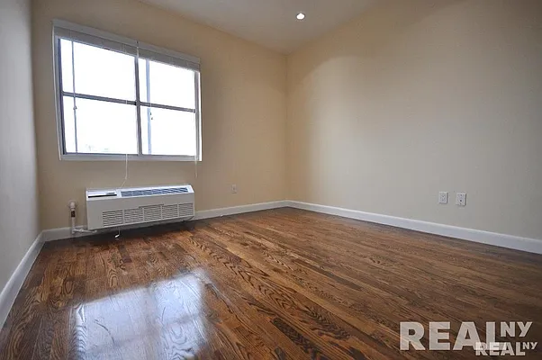 Rented by REAL New York | media 18