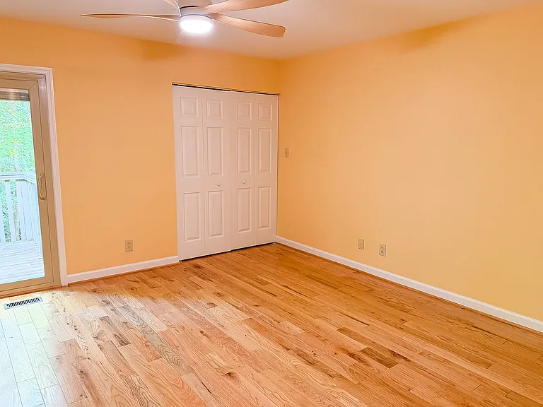 106 Montrose Dr — Photo 20