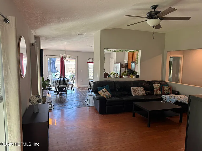 1189 Summer Bluff Rd — Photo 8