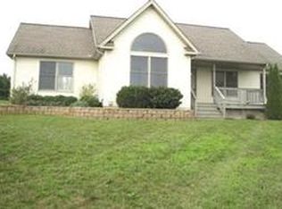 6880 Dell Rd, Saline, MI 48176