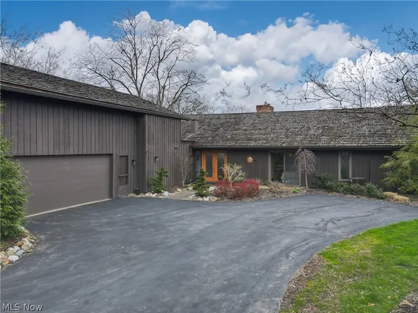 450-68 Meadowview Dr #13, Aurora, OH 44202