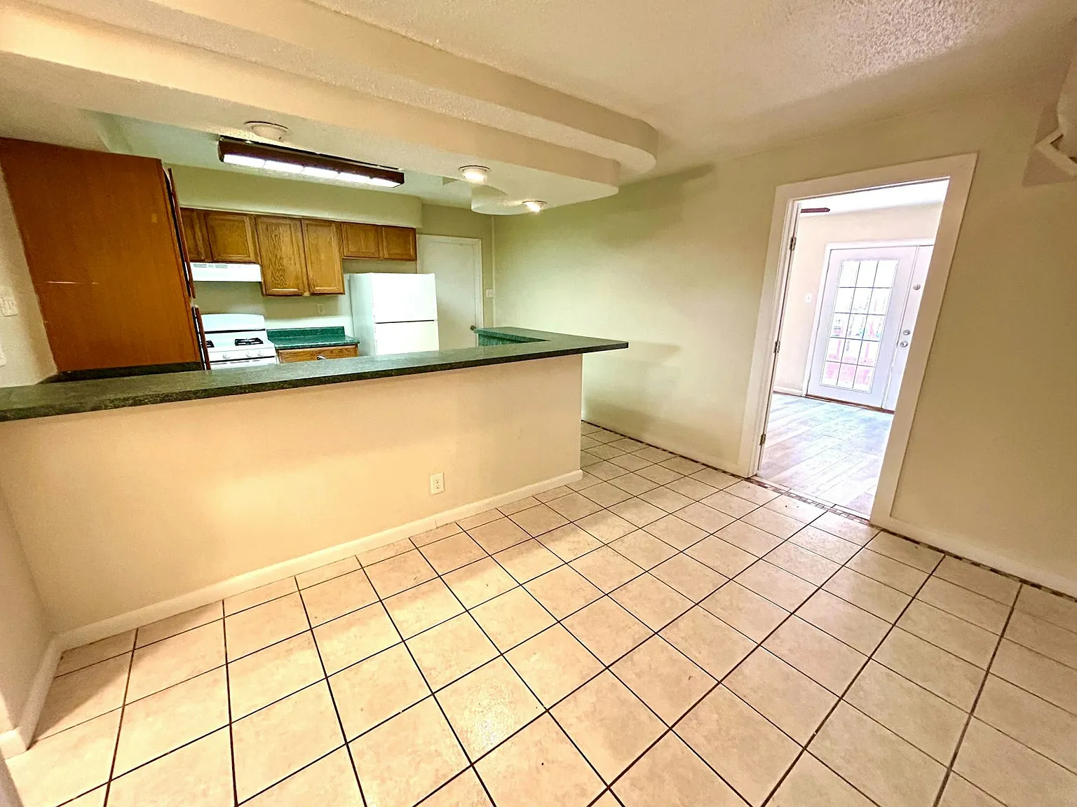 4631 Argonne Drive, Unit 4 — Photo 1