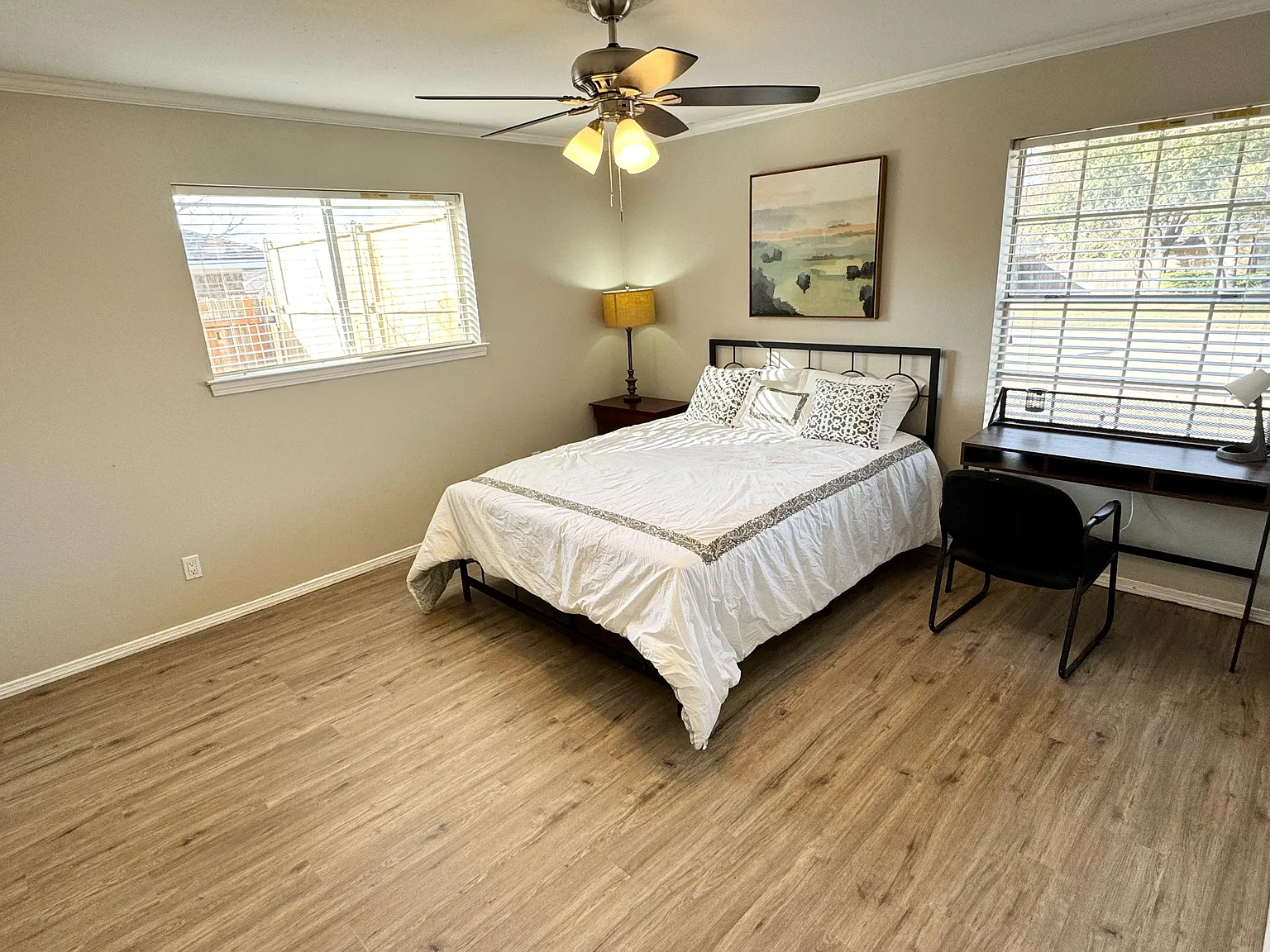 4 bed, 3.5 bath, 2300 sqft, $1,048 — Photo 1