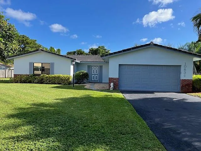 10631 NW 39th St