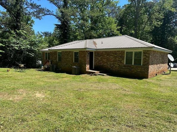 20 Shadow Ln, Carrollton, GA 30117