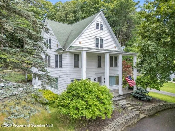 425 Lake Ave, Montrose, PA 18801