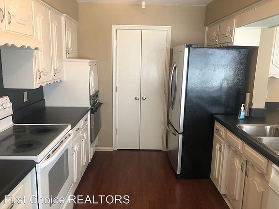 3rd image of 2517 Northcrest Dr