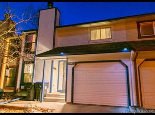 2916 Sunflower Rd, Cheyenne, WY 82009