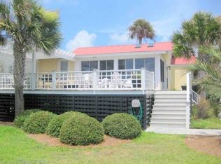419 E Arctic Ave, Folly Beach, SC 29439