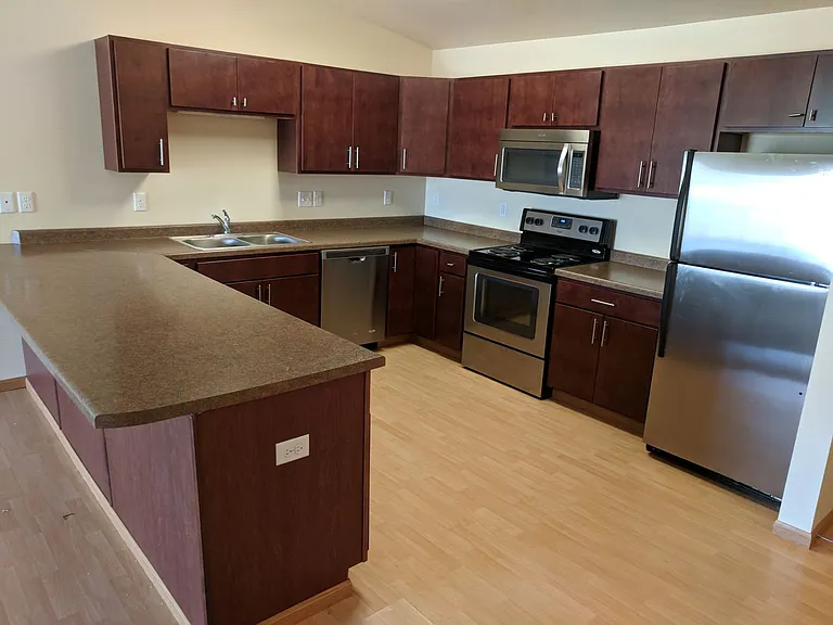 West Lake III Apartments — Photo 164