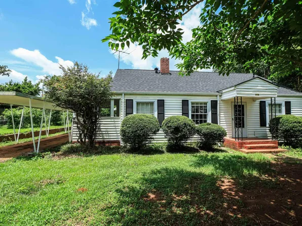 715 Central Ave, Talladega, AL 35160