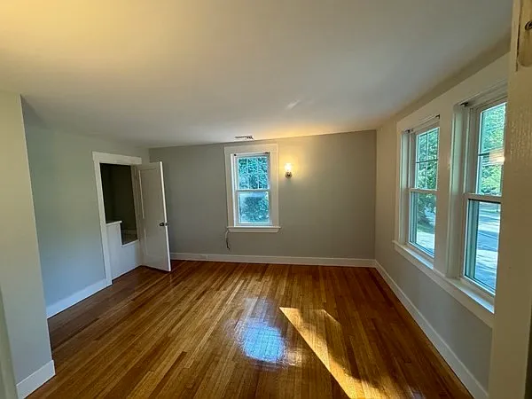 142 Warren Rd #B — Photo 5