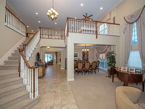 2nd image of 99 Hamlet Dr #99