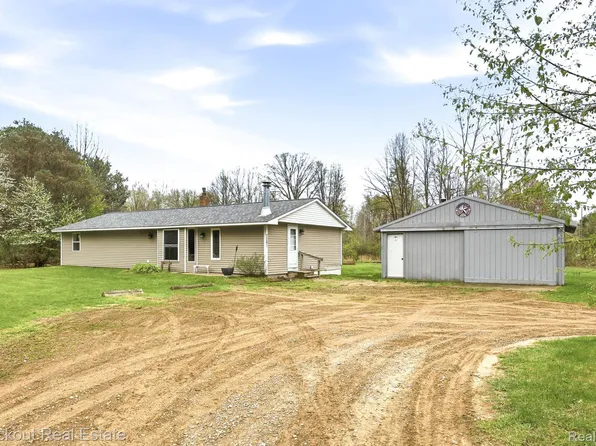 7261 Hess Rd, Millington, MI 48746