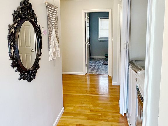 3rd image of 16 Westside Dr
