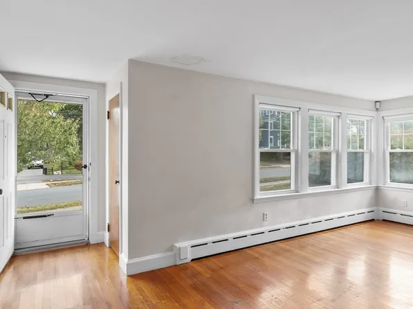 39 Sanderson Ave, Dedham, MA 02026