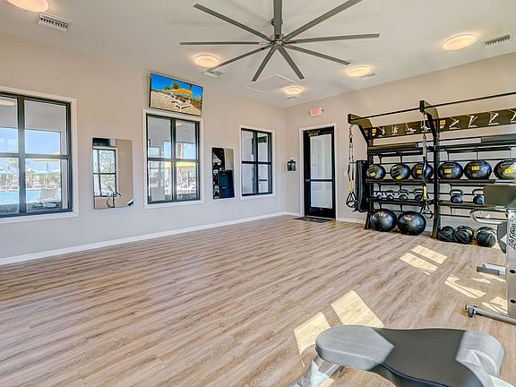 3rd image of 12351 Cades Bay Cir