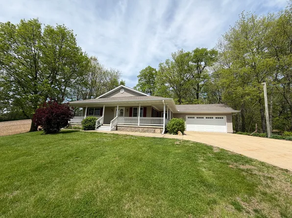 8507 Hickory Hills Dr, Fenton, IL 61251
