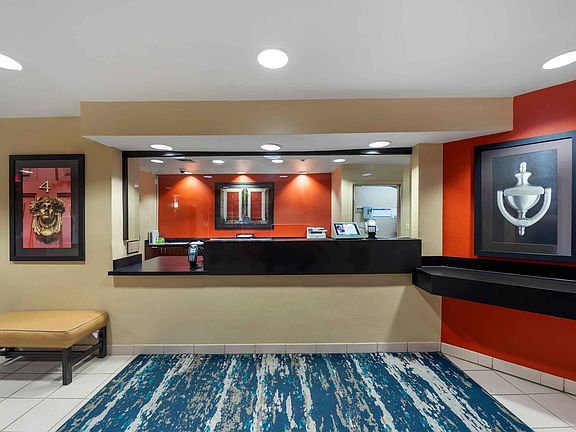Lobby and Guest Check-in