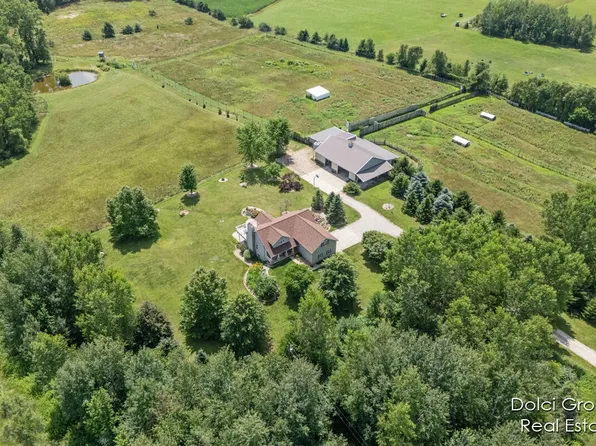 6254 E 136th St, Sand Lake, MI 49343