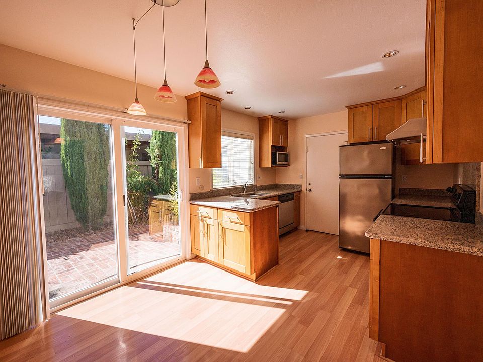 1st image of 175 Forest Park Dr