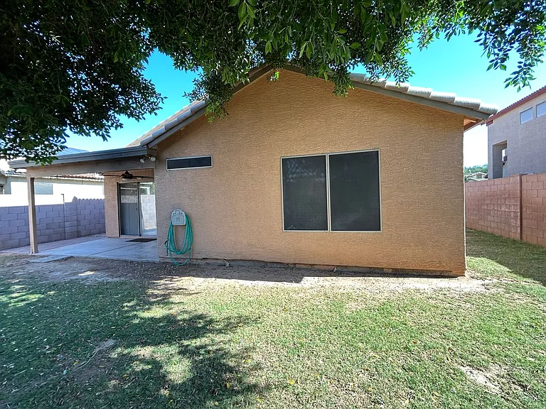 11418 W Cambridge Ave — Photo 20