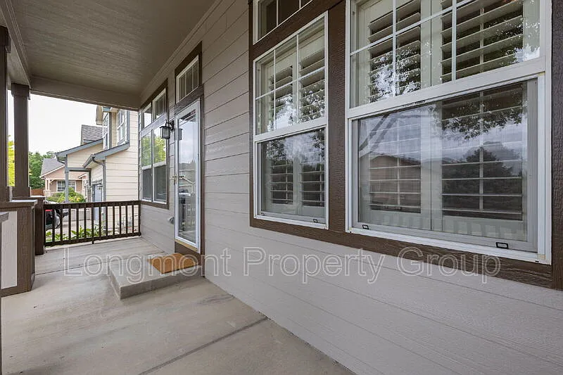 3 bed, 2.0 bath, 1860 sqft, $2,700 — Photo 4