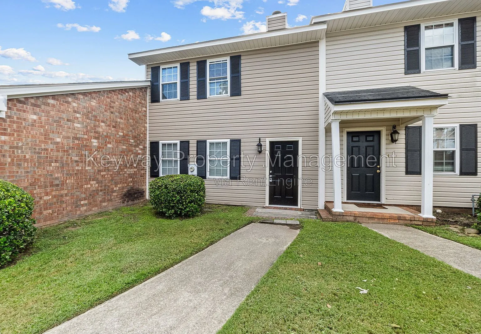 2 bed, 2.5 bath, 1240 sqft, $1,295 — Photo 4