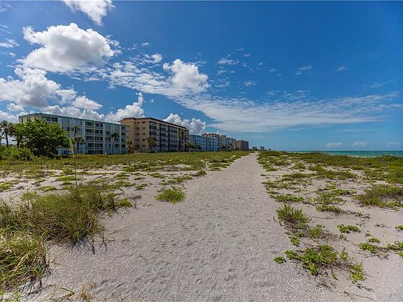 3rd image of 1150 Tarpon Center Dr APT 702