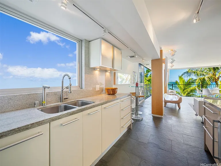 3015 Kalakaua Ave #401 — Photo 7