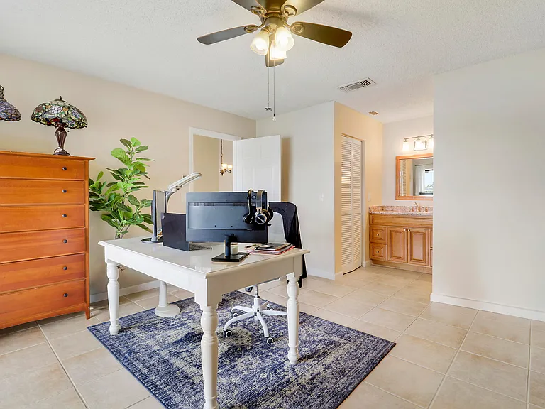 703 Stonewood Ct #16C — Photo 19