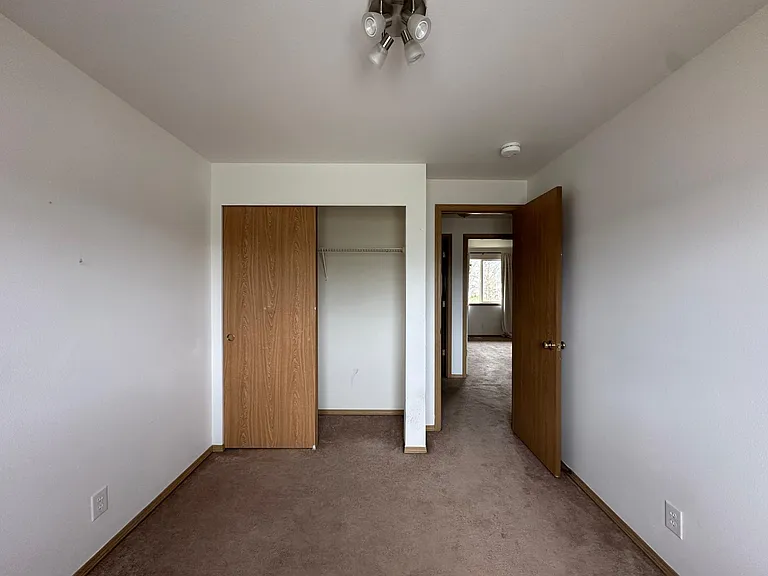 1012 Merea Ln — Photo 15