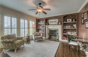 4th image of 14600 Wedd St