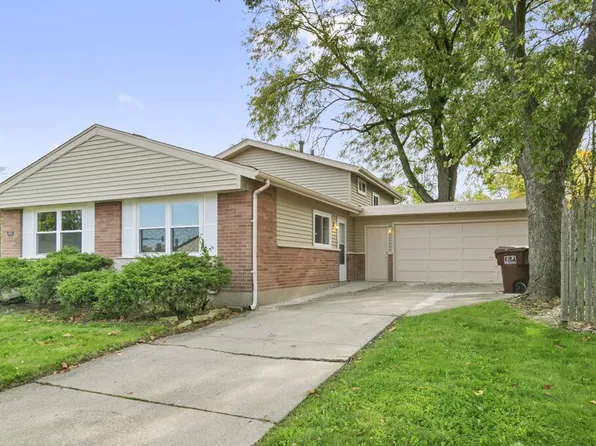 233 Farragut St, Park Forest, IL 60466