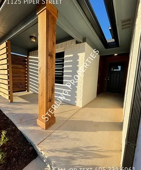 1125 Piper St — Photo 3