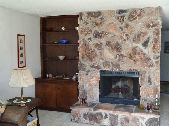 2nd image of 140 Cedar Ave