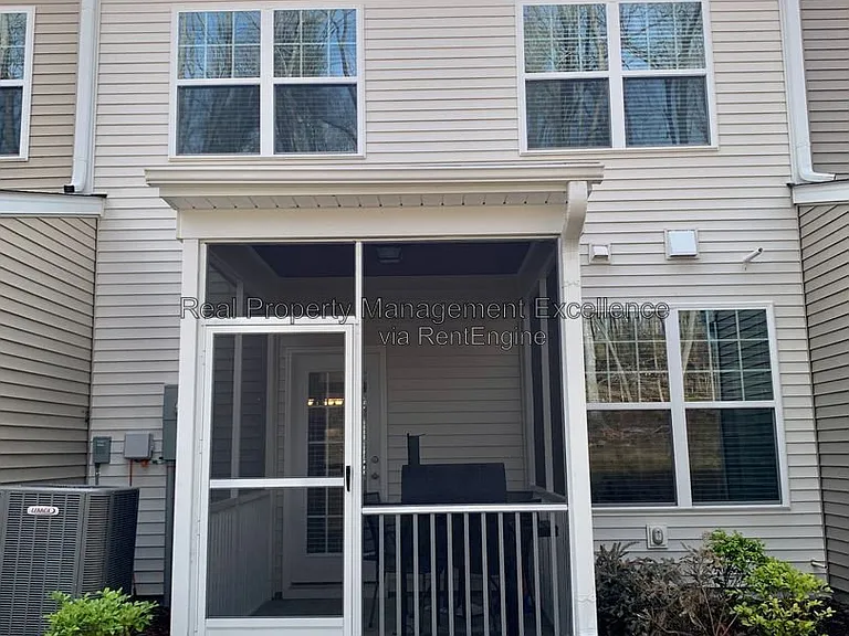 525 Historic Dr — Photo 33