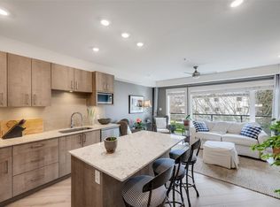 300 Michigan St #303, Victoria, BC