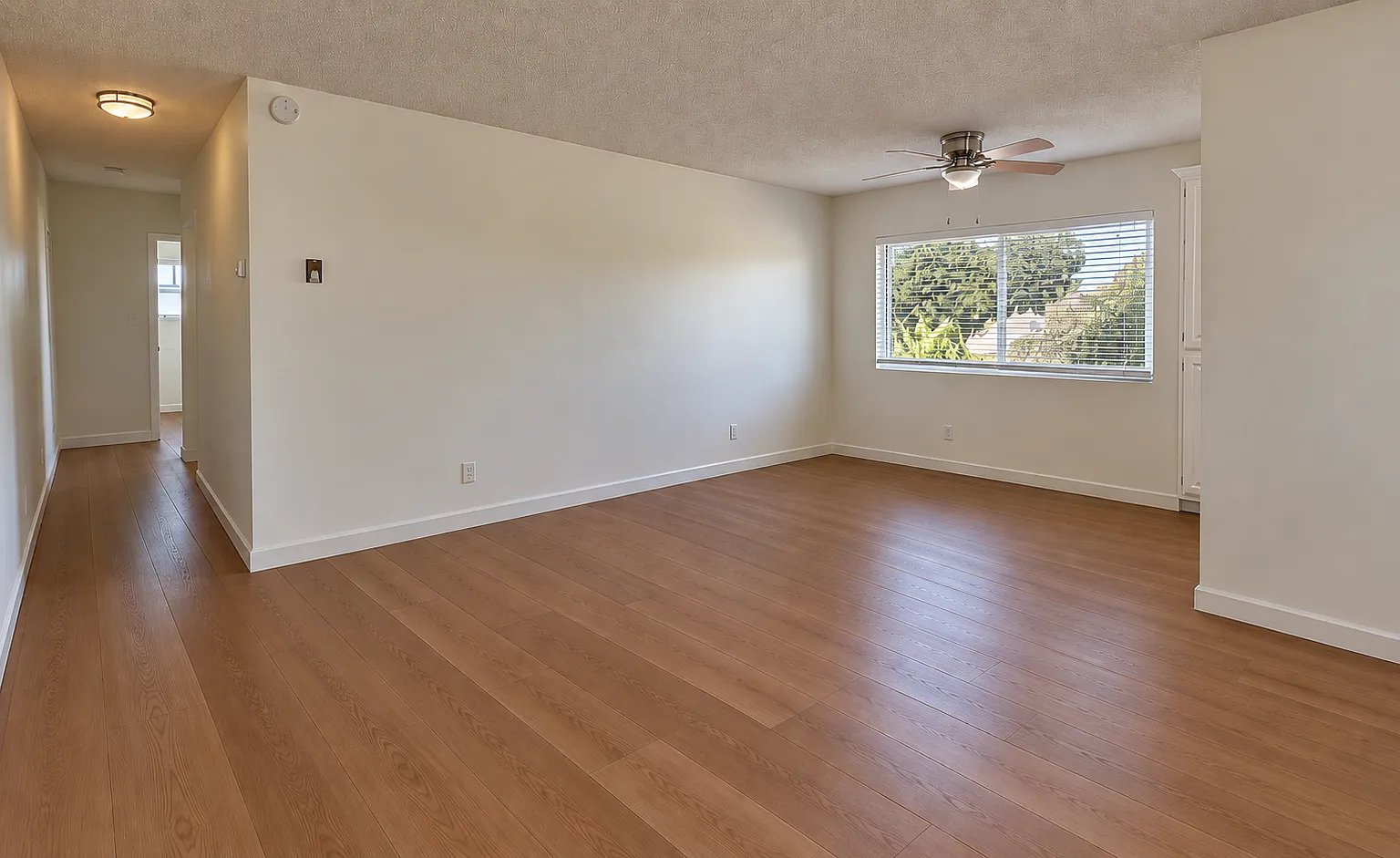 2 bed, 950 sqft, $2,925 — Photo 1