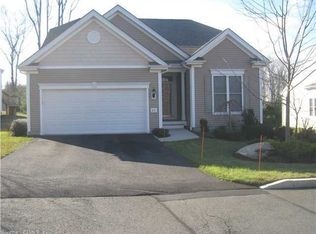 71 Links Way, Oxford, CT 06478
