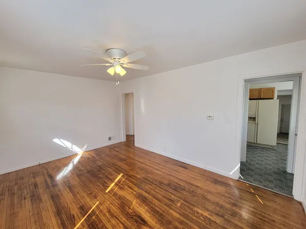 1918 Iowa St, Cedar Falls, IA 50613