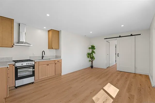 5612 Zircon St #B — Photo 8