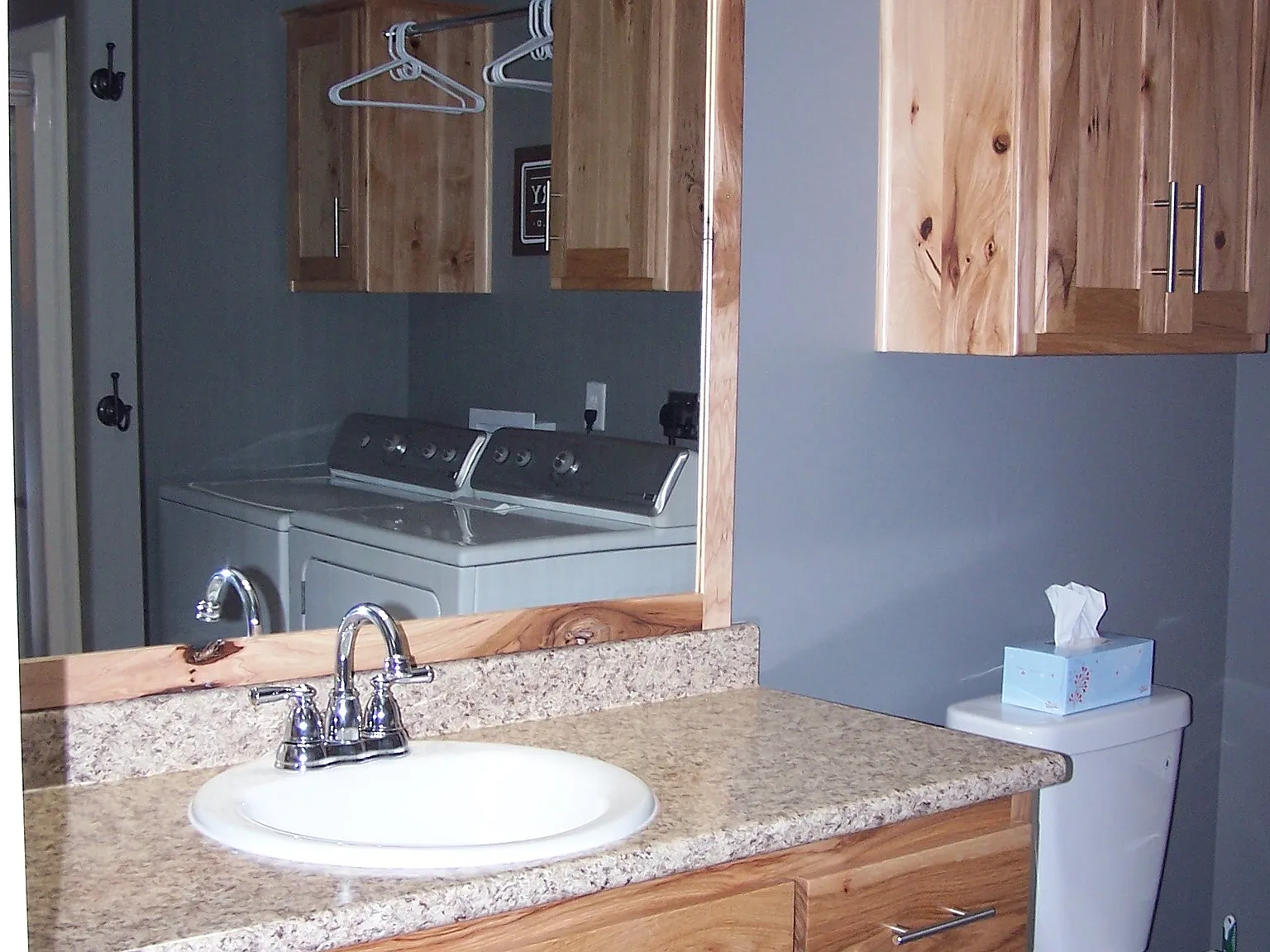 3 bed, 1100 sqft, $1,300 — Photo 2