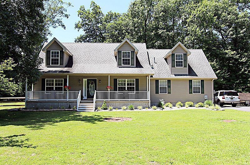 1st image of 301 Fairway Ln