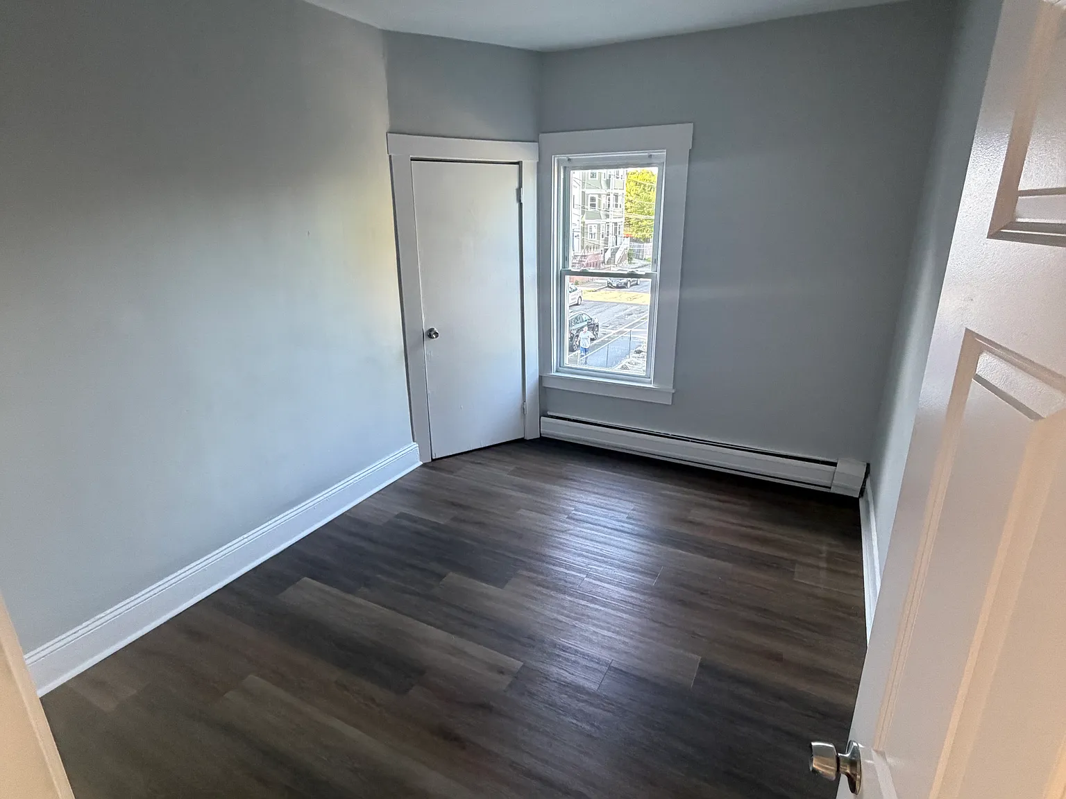 3 bed, 3384 sqft, $1,850 — Photo 3