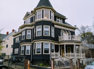 103 Whitmarsh St, Providence, RI 02907