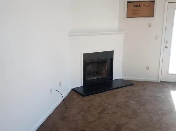 133 Hamden Ave APT G, Waterbury, CT 06704